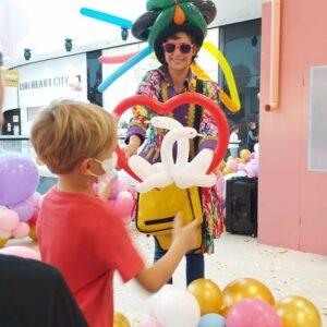 agence artistique shayla - belgique- tissu aérien - animations et spectacles - jonglerie (11)- spectacle de magie pour enfants. Belgique
