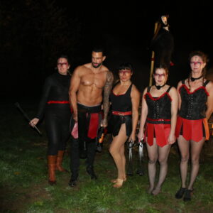 SPECTACLE-TISSU-AERIEN-ET-FEU-HALLOWEEN-31E-FLAMME-COMPAGNIE-SHAYLA-_ISABELLA-DELLE-CASTELLE-scaled.jpg 11 novembr