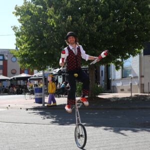 Monocycle & jongleur
